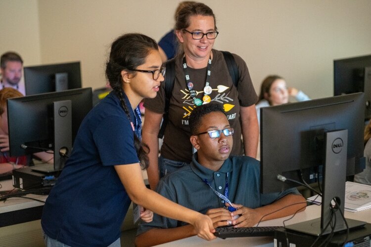 The Chief Science Officer (CSO) programs aim to increase interest in Science, Technology, Engineering and Mathematics (STEM) among middle and high school students. The program is active at SVSU and CMU.