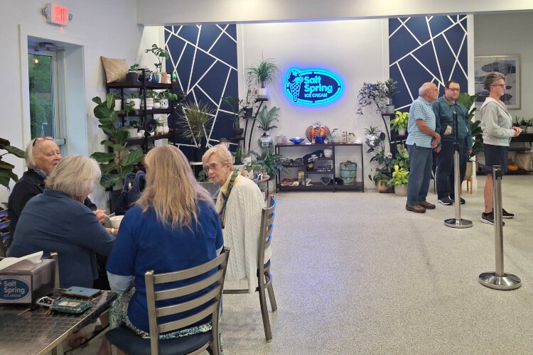 Sanford residents enjoy Neighboring Week celebrations