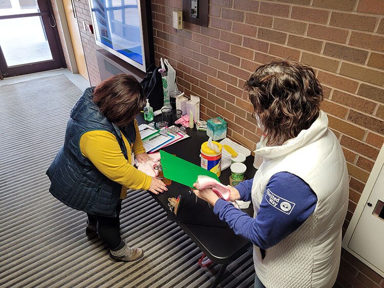 At the Vaccines on the Road clinics, health care professionals from MidMichigan Health and the Midland County Department of Public Health can talk to each person directly about any questions.