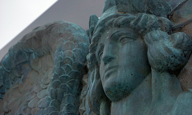 A 2014 study found that 64% of jail inmates and approximately half of state and federal prison inmates reported mental health concerns. By focusing on mental health treatment, the court aims to address the underlying issue and reduce crime.