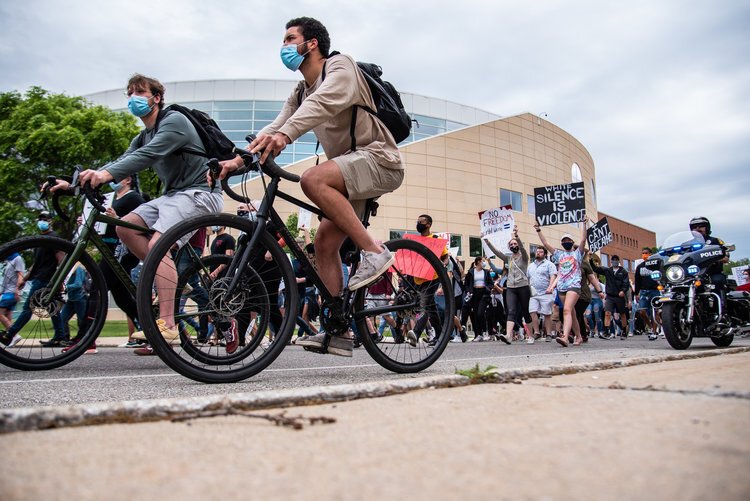 Protestors start their march to protest the death of George Floyd and social injustice June 1 outside Charles V. Park Library in Mount Pleasant, MI. (PC: Isaac Ritchey)