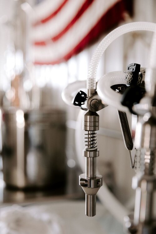 The distillery expects to distribute its spirits to bars and stores throughout the state.