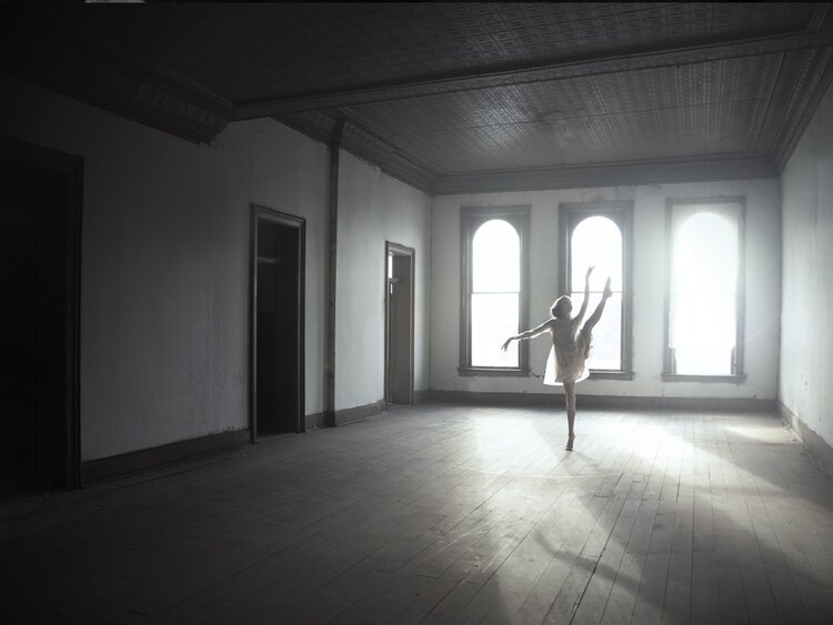 Hadley works extensively with dancers and performers.