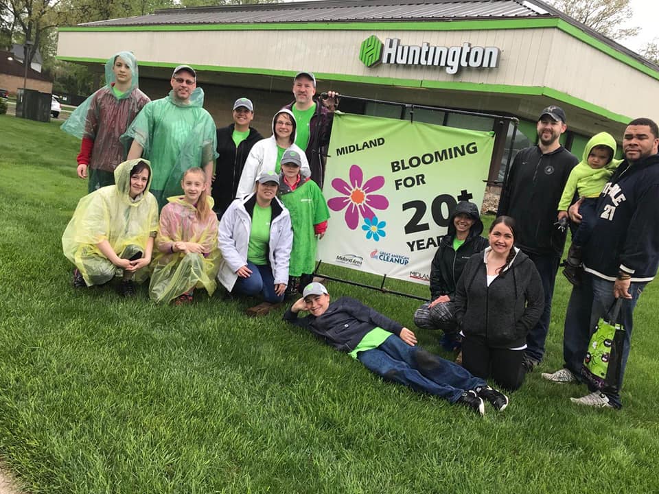 The 2018 Huntington Bank Team for Midland Blooms