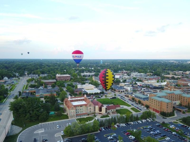 Hot air balloons fly over Midland for RiverDays
