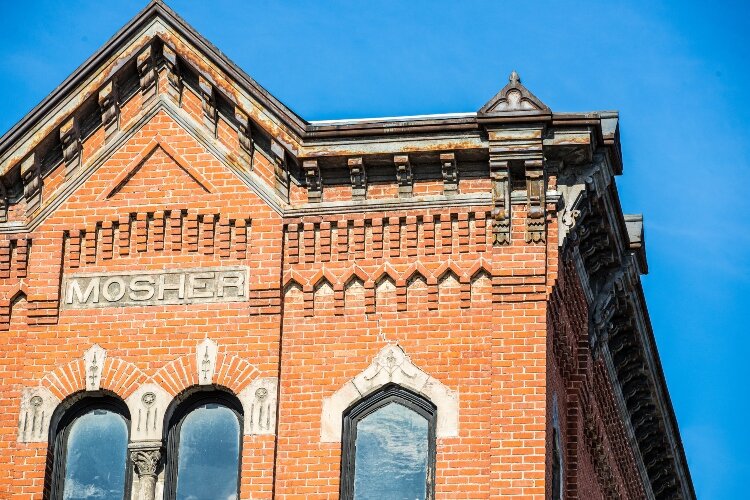 George Mosher was born in West Troy, New York on January 16, 1850. With the lumber industry in full bloom, he arrived in West Bay City in 1873 to work in the commercial merchandising business. 