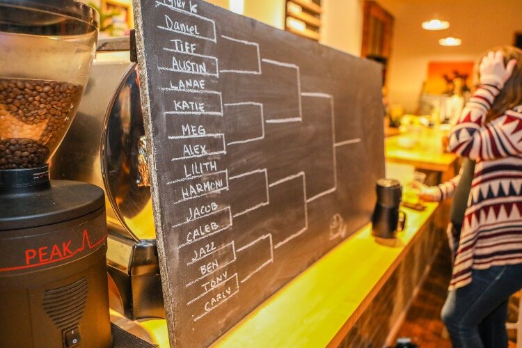 The competition was conducted in brackets. The 16 baristas were paired at random for the initial bracket. Each barista prepared a cup and the winner advanced to the next bracket. 
