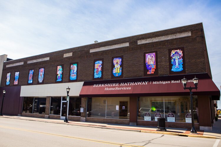 Saginaw Valley State University students created a series of panels above Bayshire Beauty Academy. Each panel highlights a different part of Bay City's history.