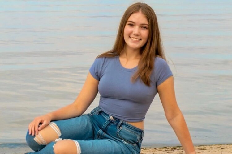 Mackenzi Chappel hopes to see the fashion and music of the 1980s and 1990s return. (Photo credit: Mackenzi Chappel)