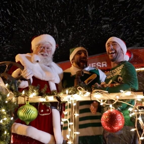 One year, the runner and the elf, played by Alex Alexandrou, catch a ride on the Santa Train.