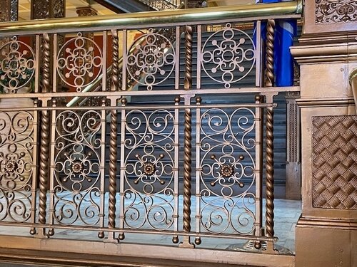 The Wenona Questers have a keen interest in architecture, such as the distinctive styles found inside Bay City's City Hall.