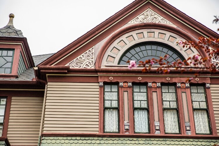 Turner was a prominent lumber baron in the area for a quarter century. While here, he served on the Bay City Bridge Commission.