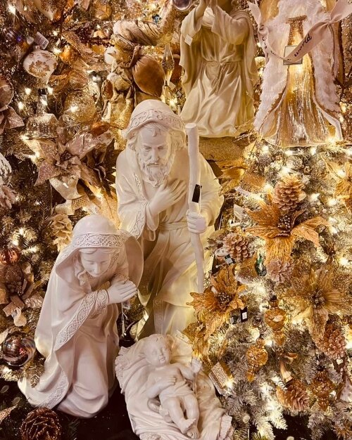 At Begick Nursery & Garden Center, holiday displays range from traditional and religious to modern. (Photo courtesy of Begick Nursery & Garden Center)