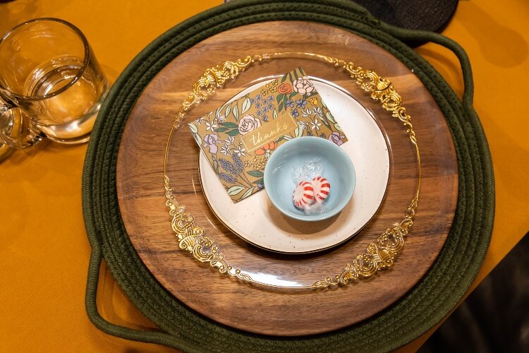 Food isn't served at the live shows, but they rely on the concept of a meal to create an ambience.